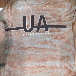Under Armor T shirt size L
